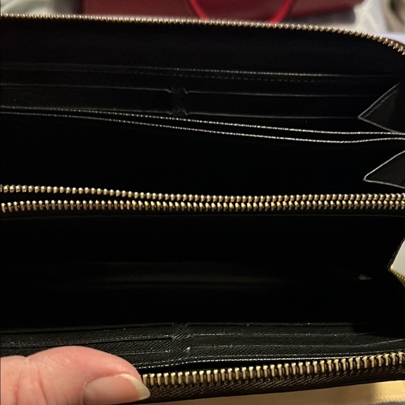 Louis Vuitton Reverse Monogram Wallet - Picture 3 of 17